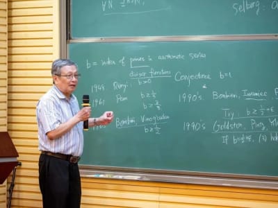 Matematikawan Zhang Yitang Sebut Kepulangan Ilmuwan Tiongkok dari AS Sebagai Tren Positif