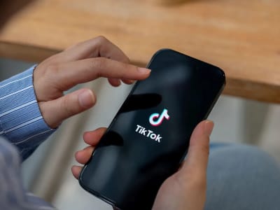 TikTok dan AS: Perang Algoritma dan Ancaman Pelarangan Mendatang