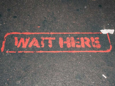 Pasar Crypto Tunggu Pidato Powell, Insider Koin Borong Untung Besar