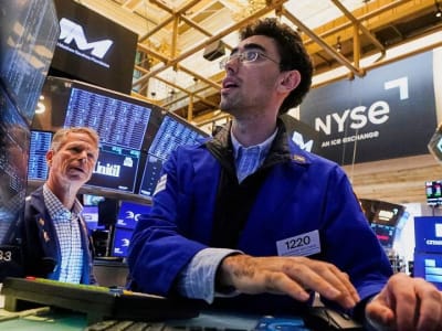 Pasar Saham Melonjak Usai Jerome Powell Sinyal Potensi Pemotongan Suku Bunga