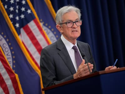 Sinyal Pemotongan Suku Bunga Powell Dorong Kenaikan Saham di Pasar AS