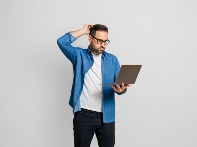 XRP Terpuruk 20% Karena Ketidakpastian Regulasi dan Penundaan ETF