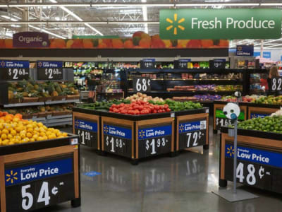 Walmart Hadapi Tekanan Tarif dan Berupaya Jaga Harga di Tengah Ketidakpastian Ekonomi