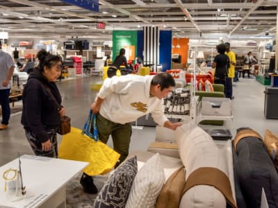 Trump Siapkan Tarif Baru Imbas Impor Furnitur, Harga dan Industri Terpengaruh