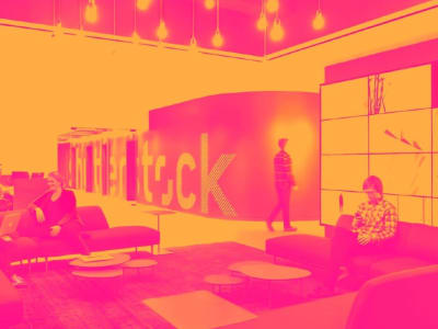 Saham Internet yang Tangguh dan yang Perlu Diwaspadai di Tahun 2025