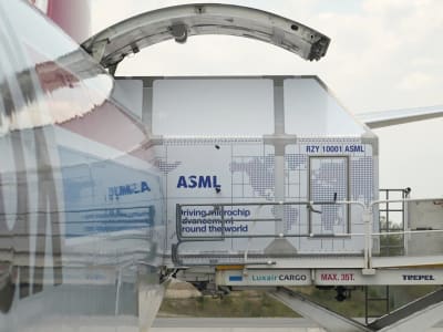 ASML: Kunci Kesuksesan Saham AI di Balik Mesin Litografi Ultra Canggih