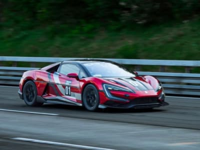 Yangwang U9 Track Edition Pecahkan Rekor Kecepatan Dunia Mobil Listrik