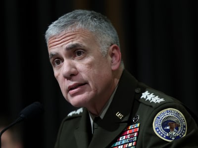 Dampak Politik dan Konflik Global Terhadap Keamanan Siber dan AI di AS