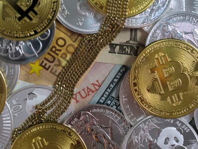 Emas vs Bitcoin: Mana yang Lebih Baik untuk Lindung Nilai Investasi?