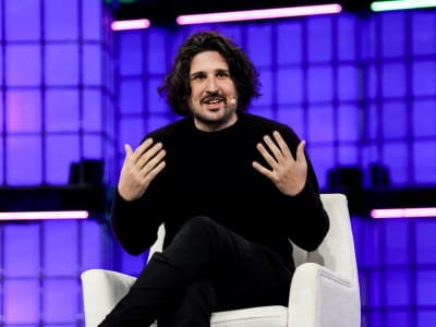 Runway Kembangkan Teknologi AI Simulasi Dunia untuk Robotika dan Mobil Otonom