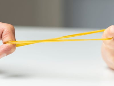 Karet Termoelektrik Elastis Pertama Dunia: Ubah Panas Tubuh Jadi Listrik