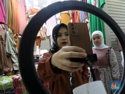 Dampak Demonstrasi pada UMKM: Penjualan Anjlok dan Harapan Pemulihan