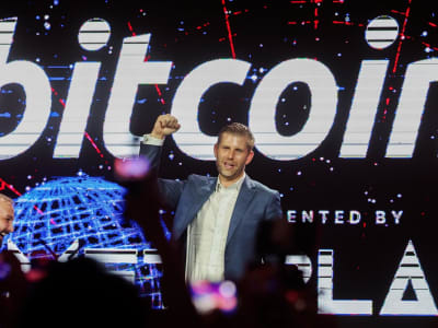 Keluarga Trump Raih Kekayaan 5 Miliar Dolar dari Bisnis Kripto Baru