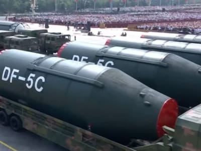 China Pamer Rudal Nuklir DF-5C Dengan Jangkauan Global di Parade Besar