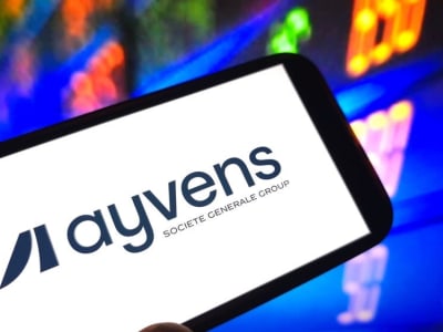 Ayvens dan Plugsurfing Hadirkan Solusi Isi Daya EV Terpadu untuk Armada di Eropa