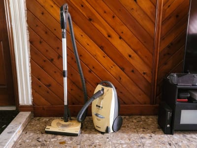 Kenapa Vacuum Cleaner Klasik Kenmore Jadi Favorit Emma Roth di Era Teknologi Modern