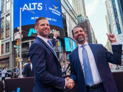 Token Kripto WLFI Keluarga Trump Meluncur, Harga Turun dan Tantangan Besar