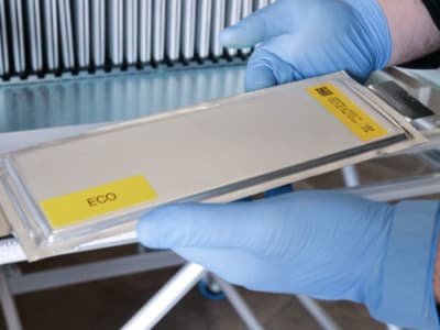 Terobosan Sel Baterai EV Dari Bahan Daur Ulang di Inggris