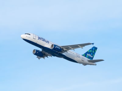 Amazon Gandeng JetBlue Sediakan Wi-Fi Satelit di Pesawat Mulai 2027