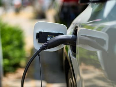 Blink Charging Siapkan Pembayaran Cryptocurrency di Jaringan Pengisian EV Global