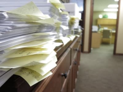 Mengungkap Jaringan Paper Mill Ukraina: Ribuan Artikel Penelitian Palsu Terkuak