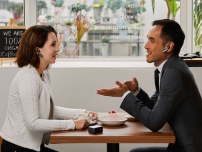 Earbud Penerjemah Real-Time W4 AI dengan Teknologi Bone Conduction