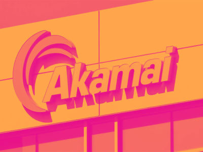 Membedakan Perusahaan yang Menghasilkan Kas: monday.com vs Akamai & Paylocity