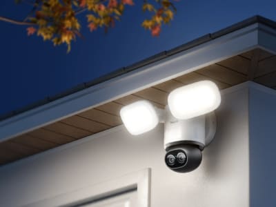 Reolink Luncurkan Kamera Floodlight 4K dengan AI Lokal dan Wi-Fi 6