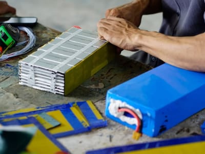 Terobosan Baterai Lithium-Metal: 800 Km Sekali Isi dan Isi Ulang 12 Menit