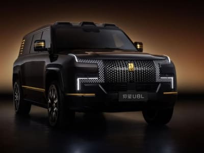 BYD Luncurkan SUV Mewah Yangwang U8L dengan Performa dan Fitur Canggih