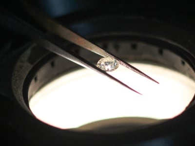 Metode Baru Sintesis Nanodiamond dengan Radiasi Elektron di Laboratorium Tokyo