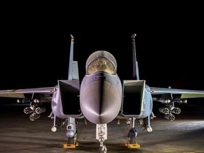 F-15E Dilengkapi Senjata Laser AGR-20F Tembak Drone dengan Cepat