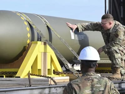 Angkatan Udara AS Kembangkan Bom Penetrator Ringan dan Akurat Pengganti MOP