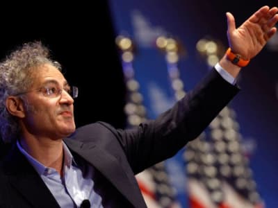 Palantir Tangguh di Tengah Keraguan: Rahasia Sukses AI Bisnis 2025