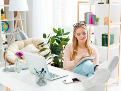 Saham e.l.f. Beauty Melonjak, Apakah Masih Layak Dibeli Kini?