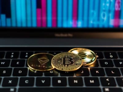 Panduan Alokasi Emas dan Bitcoin dalam Portofolio Investasi Ideal Menurut BlackRock