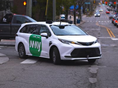 Persaingan Lyft dan Uber di Atlanta Menggunakan Mobil Otonom untuk Layanan Ride-Hailing