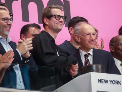 Klarna Melonjak di Debut Bursa New York Tandai Kebangkitan IPO Fintech