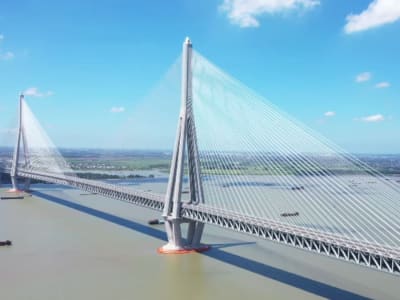 Jembatan Kabel Gantung Terpanjang Dunia di Tiongkok Pangkas Waktu Perjalanan 75%