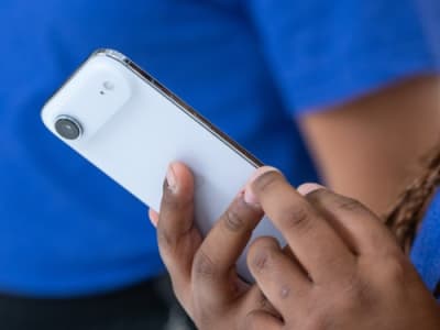 Apple Perkenalkan Sistem Keamanan Terbaru Lawan Spyware di iPhone 17