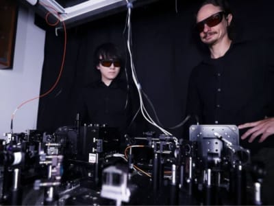 Transistor Eksiton Baru dari Universitas Michigan Bisa Gantikan Elektronik Konvensional