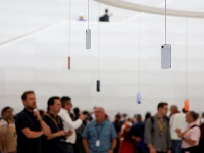 Kenapa Apple Tertinggal dalam Pengembangan AI Smartphone di 2024?