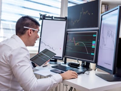 Mengapa Saham Palantir Jadi Peluang Emas di Era Kecerdasan Buatan