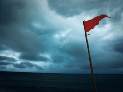 Kontroversi Drone Cloud Seeding Rainmaker: Risiko dan Regulasi FAA