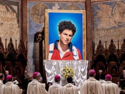 Teknologi Digital dan AI dalam Dunia Agama: Peluang dan Tantangan Baru