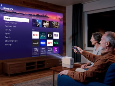 Aurzen D1R Cube: Proyektor Portabel Pertama dengan Roku TV OS dan Harga Terjangkau