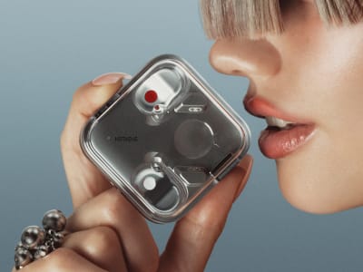 Earbud Nothing Ear 3 Punya Mikrofon di Casing untuk Panggilan Lebih Jernih