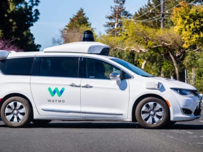 Via dan Waymo Bawa Mobil Otonom ke Layanan Transit Publik Chandler