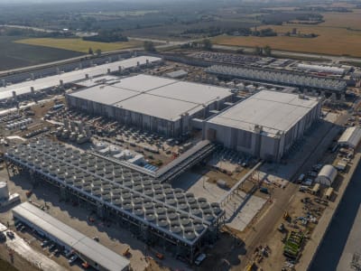 Microsoft Bangun Pusat Data AI Terbesar di Dunia di Bekas Pabrik Foxconn