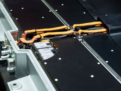 Elektrolit Padat Baru Baterai Natrium Buka Jalan untuk Penyimpanan Energi Aman